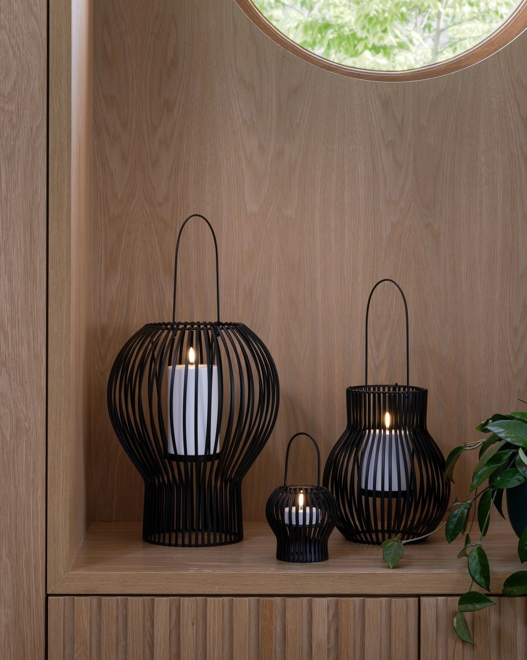 UPSIDE DOWN lantern, outdoor, medium, black