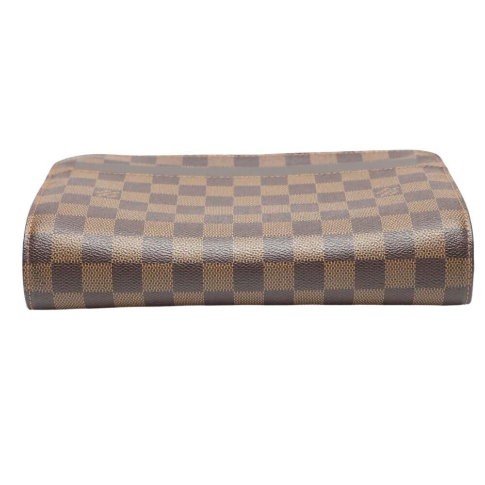 Louis Vuitton Clutch