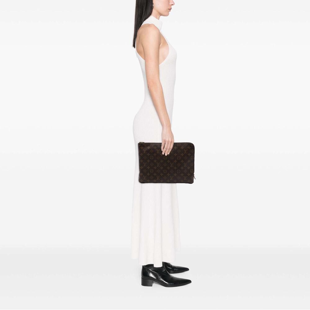 Louis Vuitton Clutch
