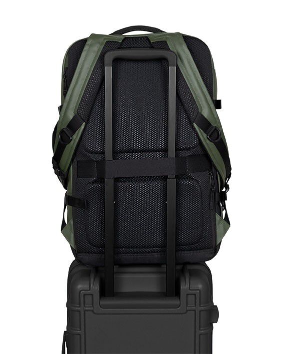 CNNCT TRAVELPACK Authentic Contempo