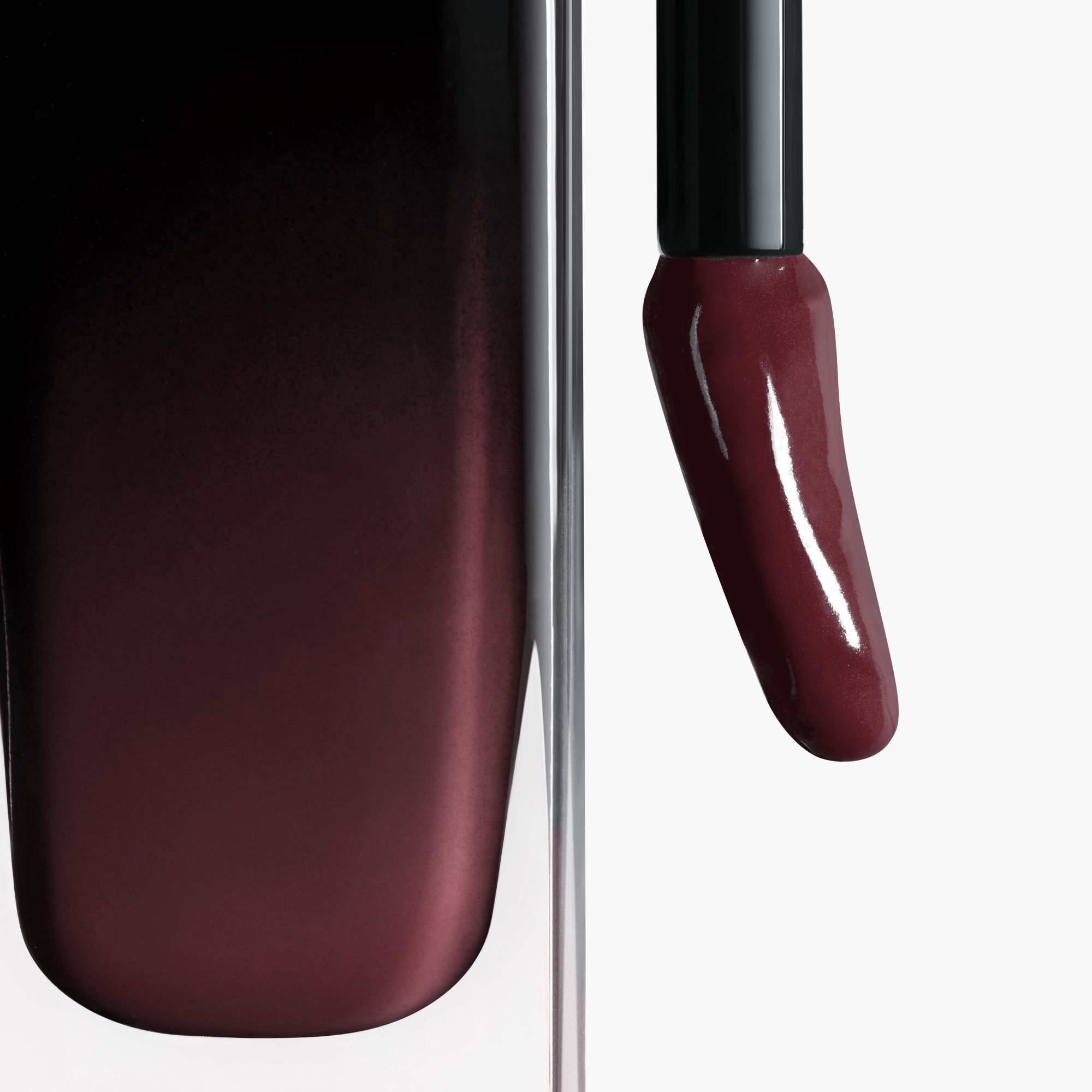 ULTRAWEAR SHINE LIQUID LIP COLOUR