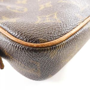 Louis Vuitton Shoulder Bags