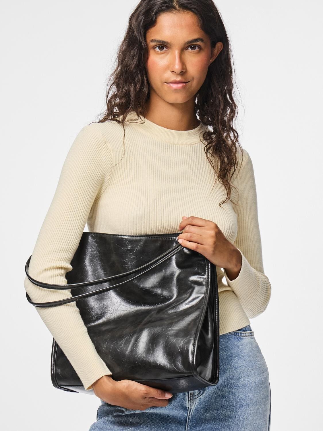 PCMALOU PATENT SHOPPING BAG WB