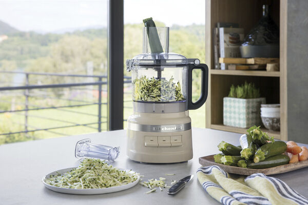 7 Cup foodprocessor creme KitchenAid