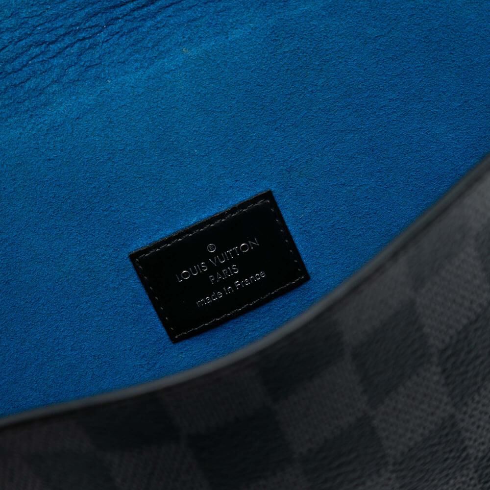 Louis Vuitton Clutch