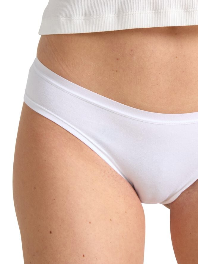 Bikinitrusser med lav talje