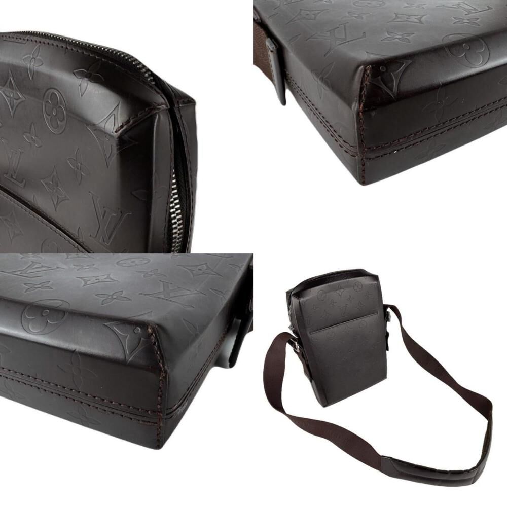 Louis Vuitton Shoulder Bags