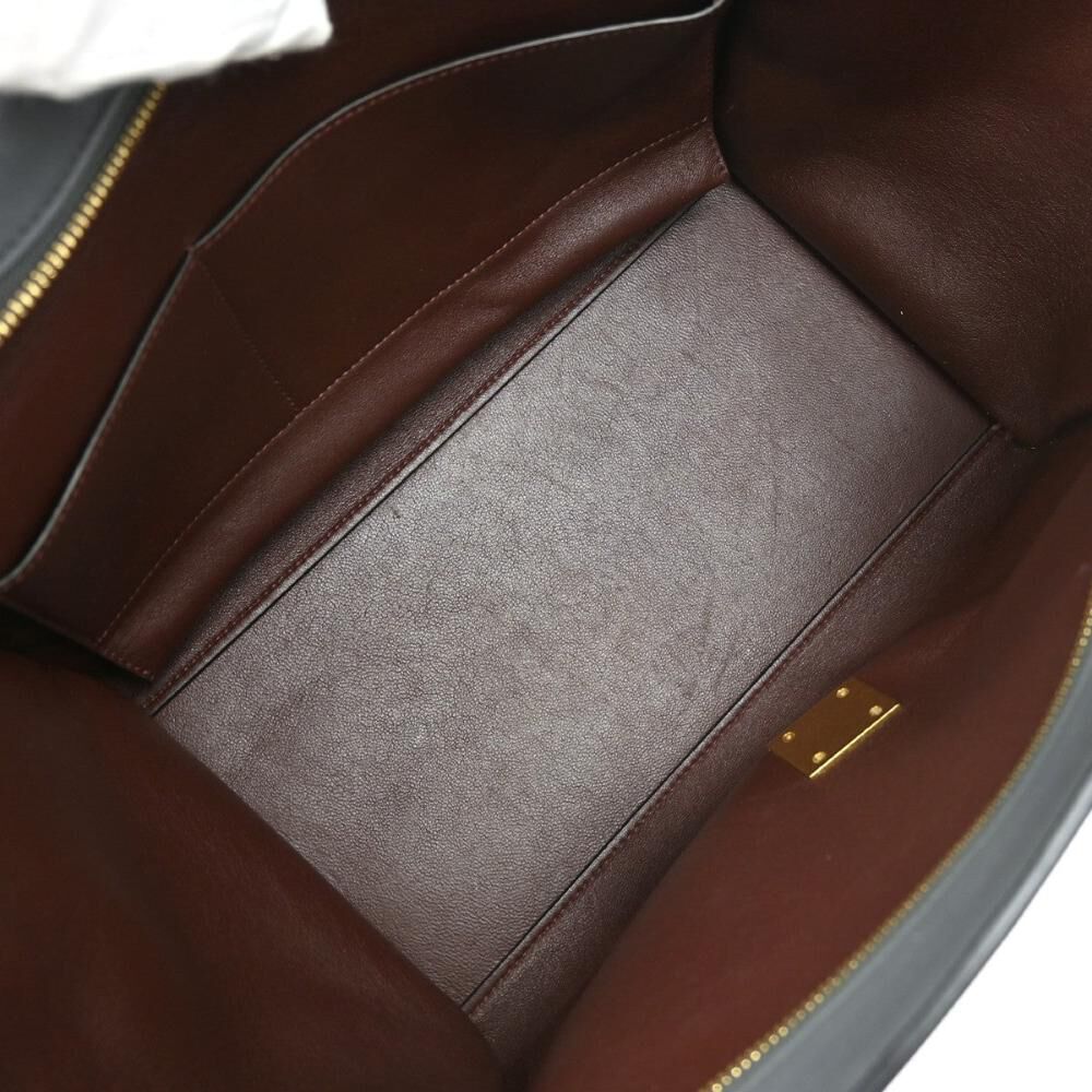 C&eacute;line Trapeze