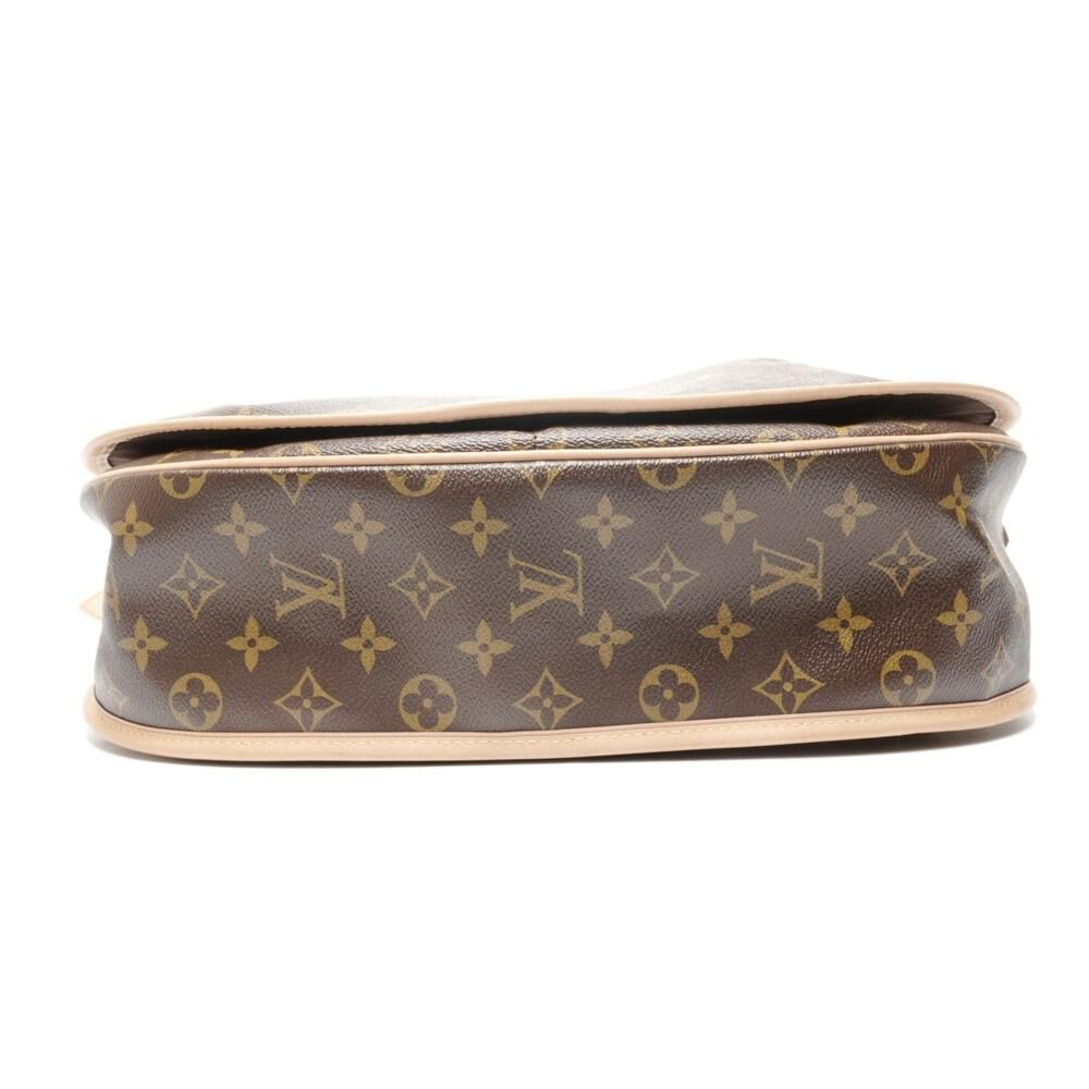 Louis Vuitton Shoulder Bags
