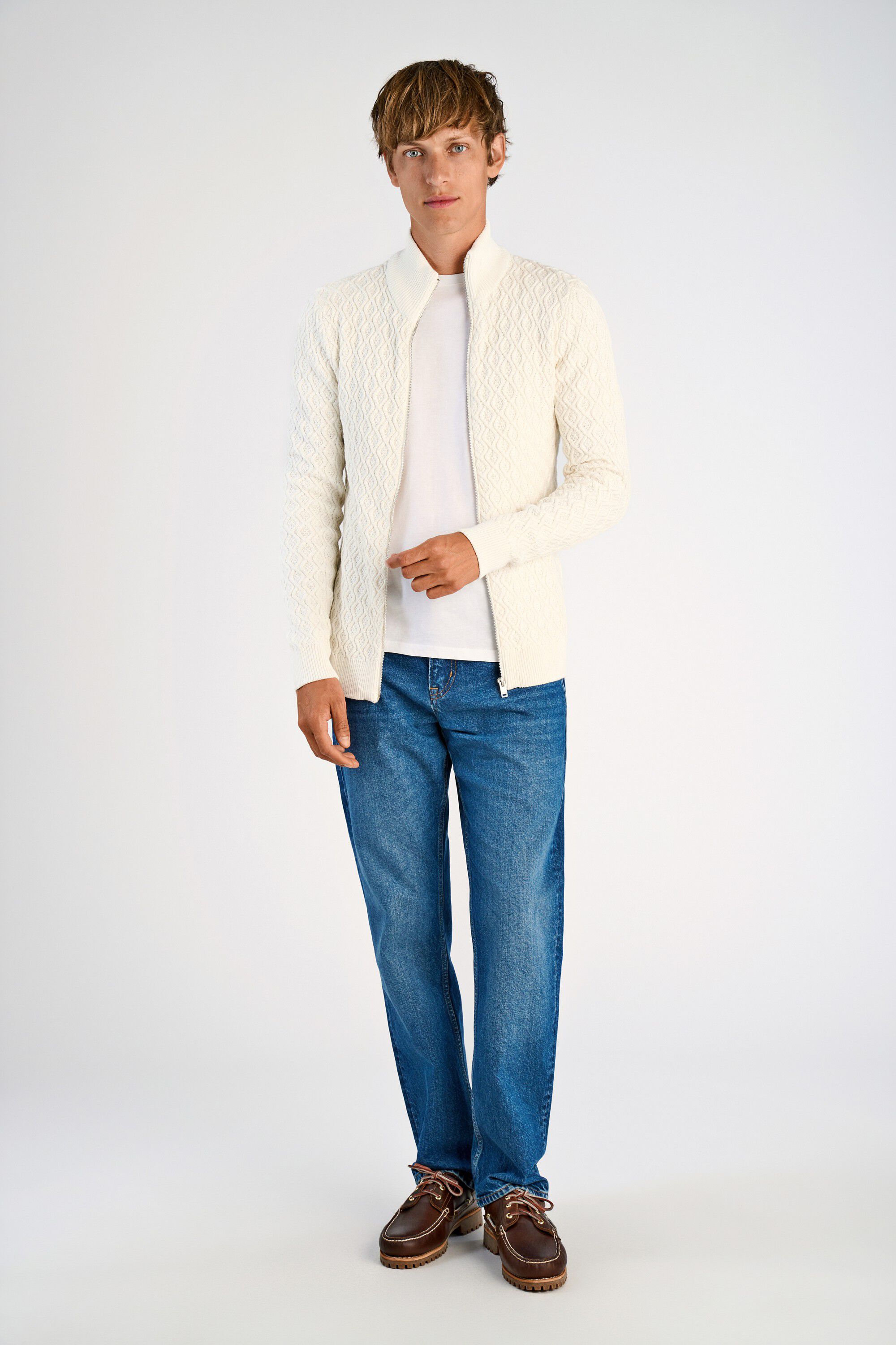 Recycle structure full zip