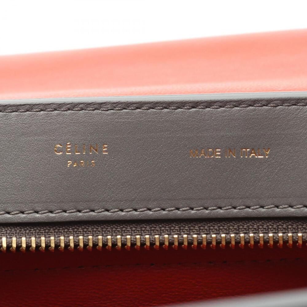C&eacute;line Trapeze