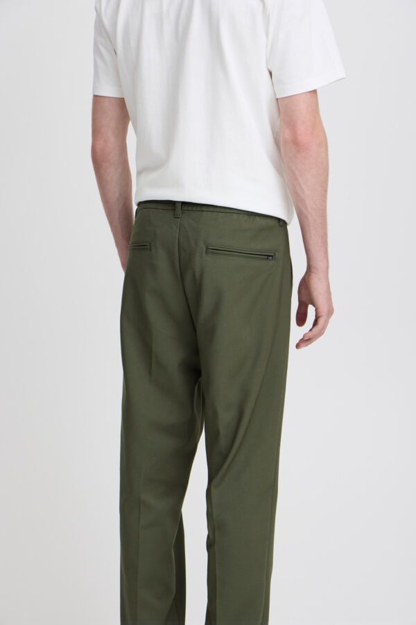 CFMARC performance pants with pleat