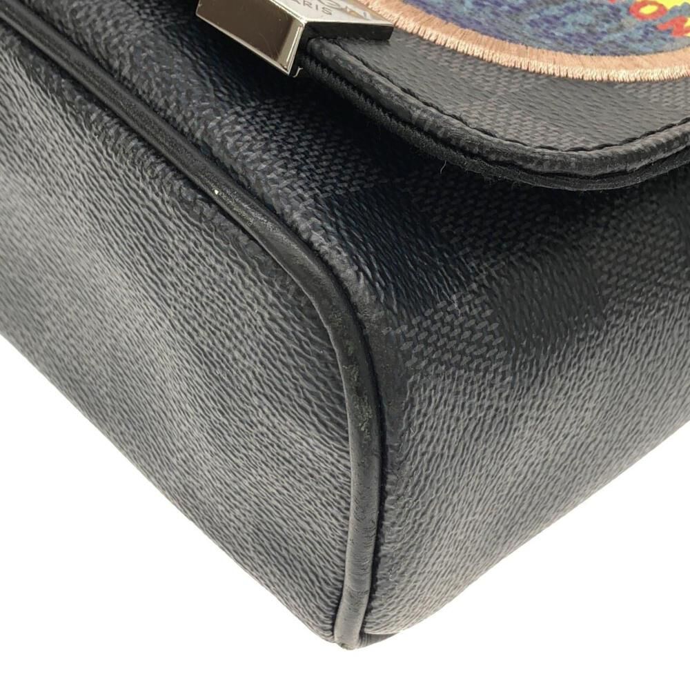 Louis Vuitton District