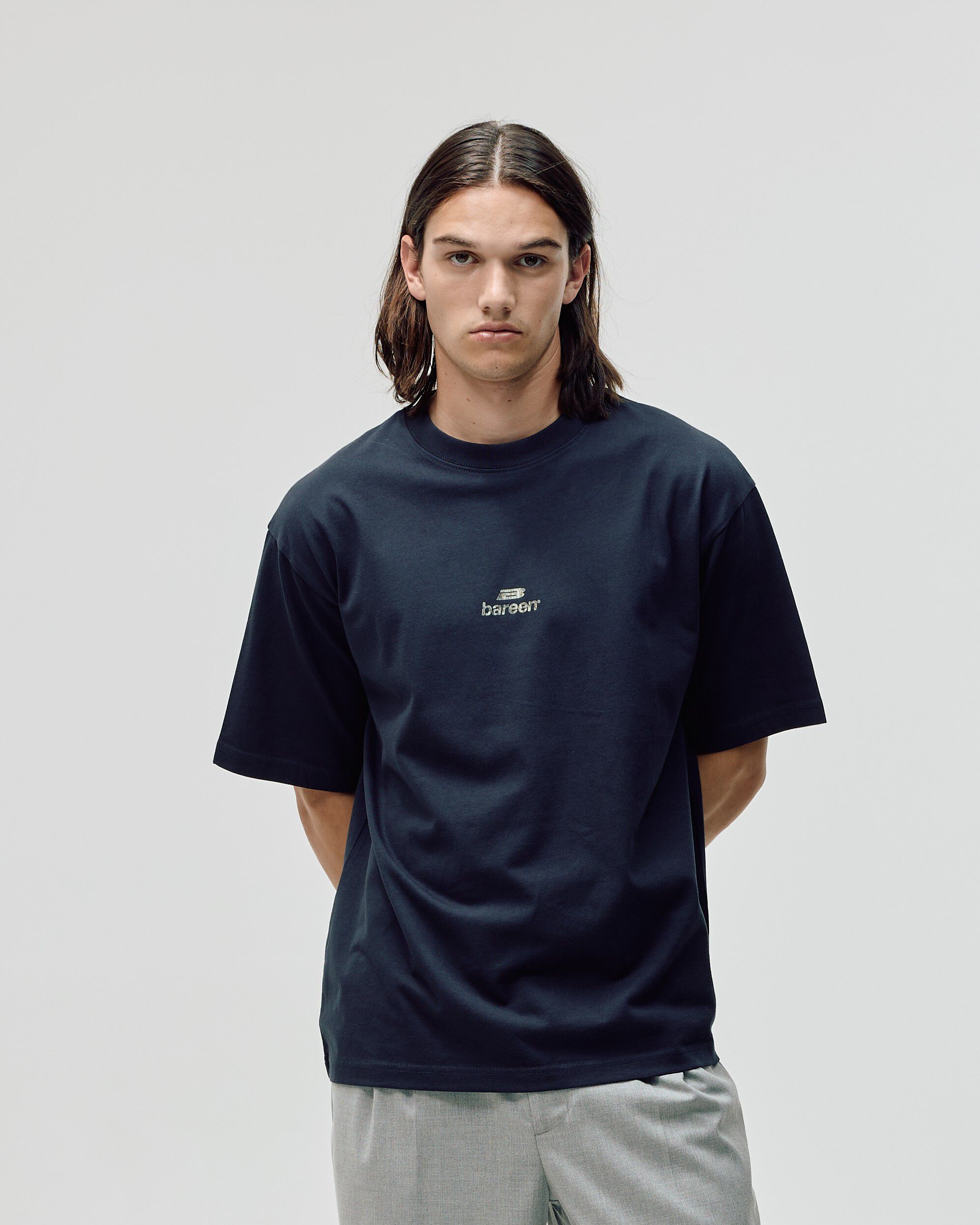 AW26 LOGO BOX FIT