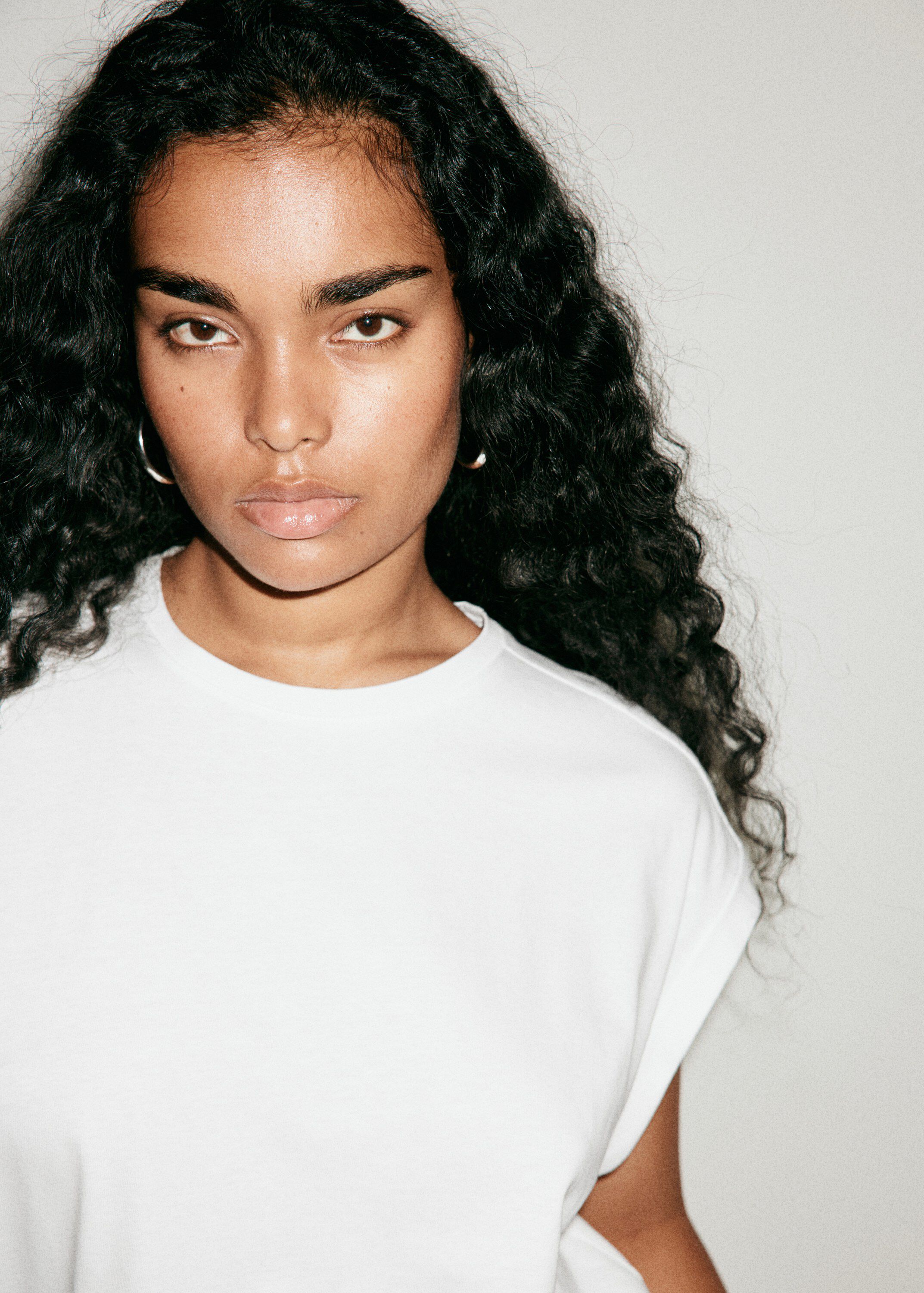 Short-sleeved cotton t-shirt