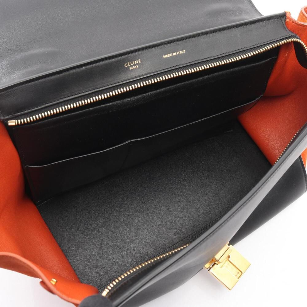 C&eacute;line Trapeze