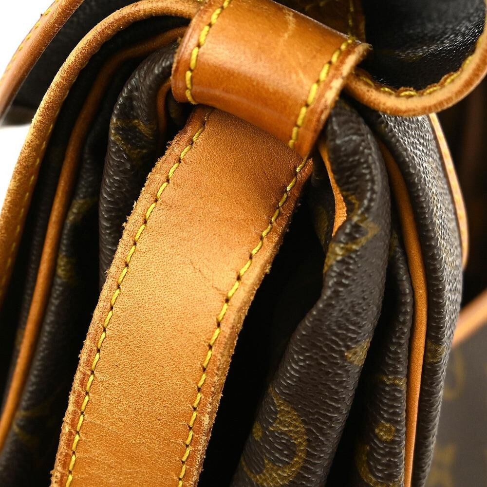 Louis Vuitton Saumur
