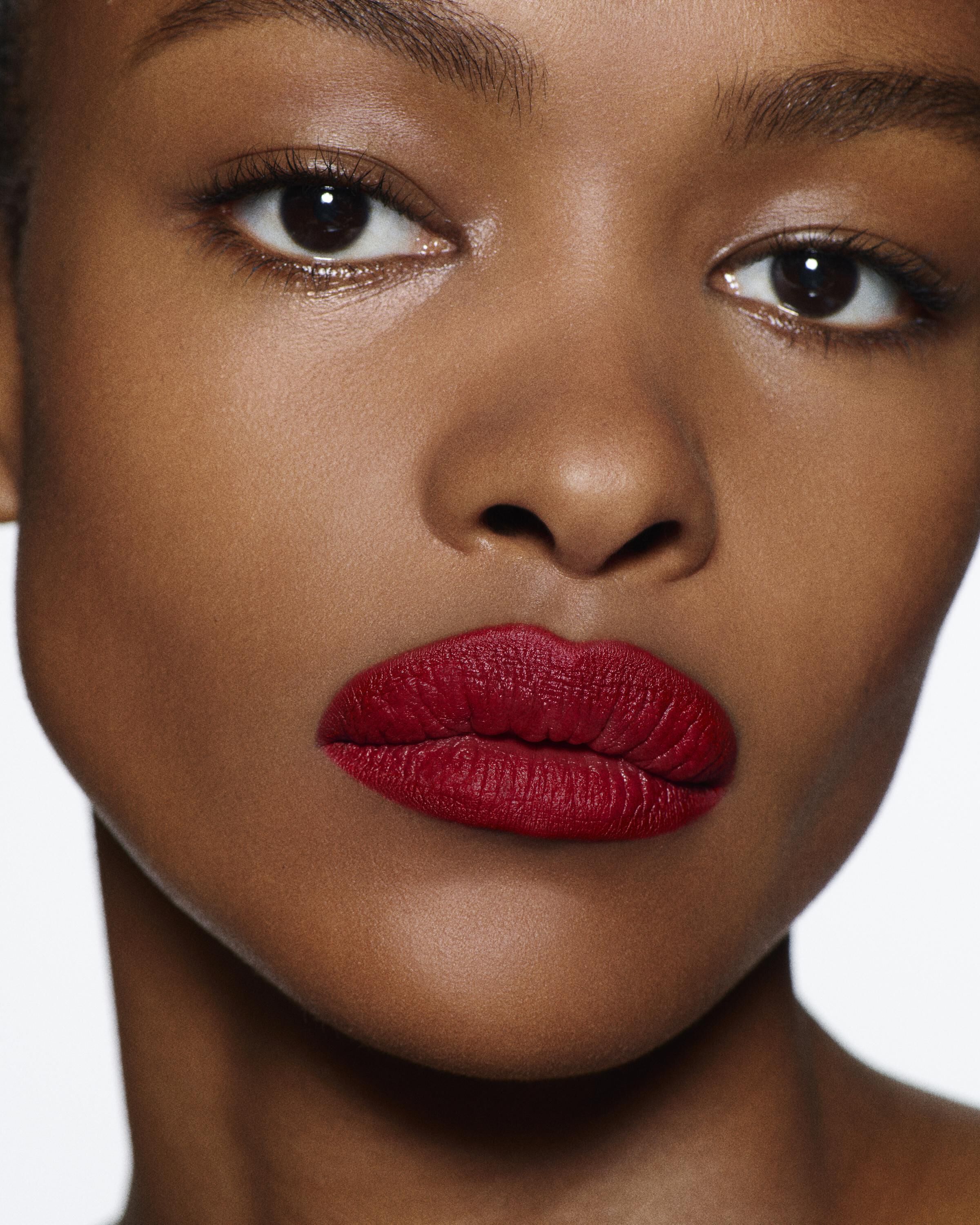 Lip Definer