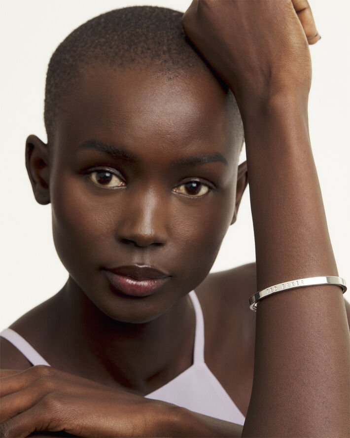 CLEMINA: HINGE METALLIC BANGLE