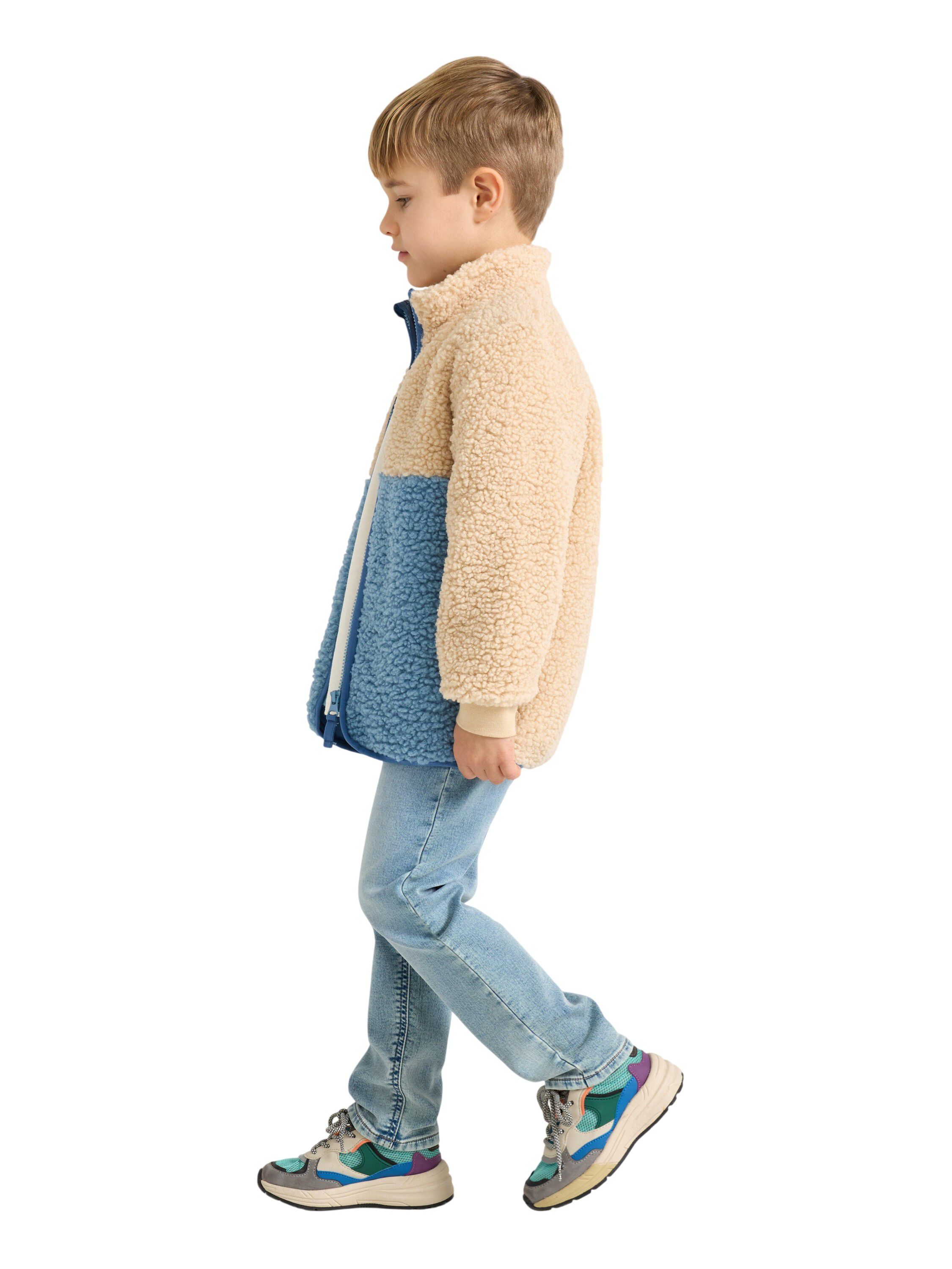 En varm och mysig pilejacka med sid