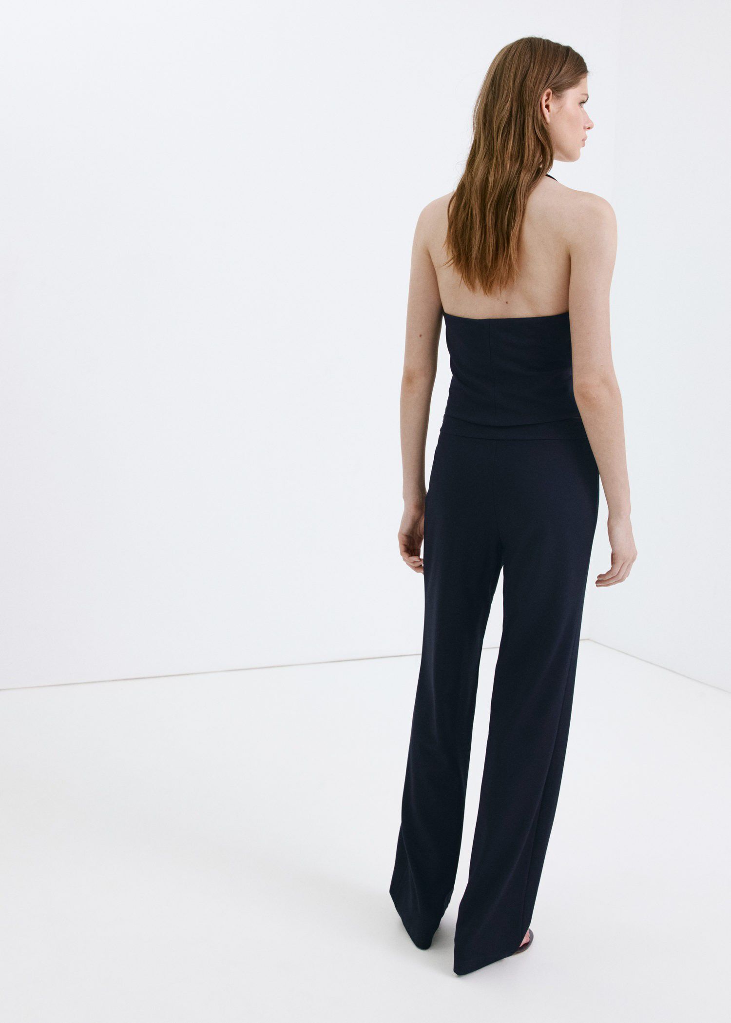 Halter-neck gilet with buttons