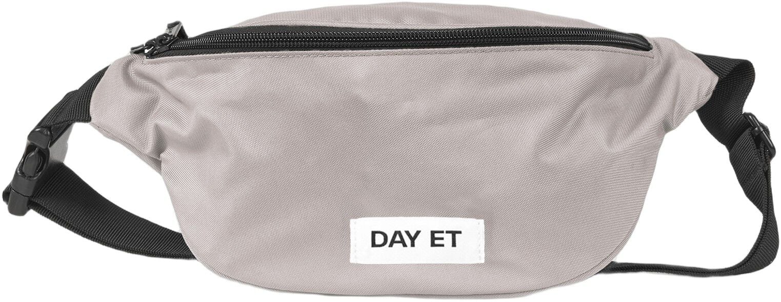 Day Gweneth RE-S Bum