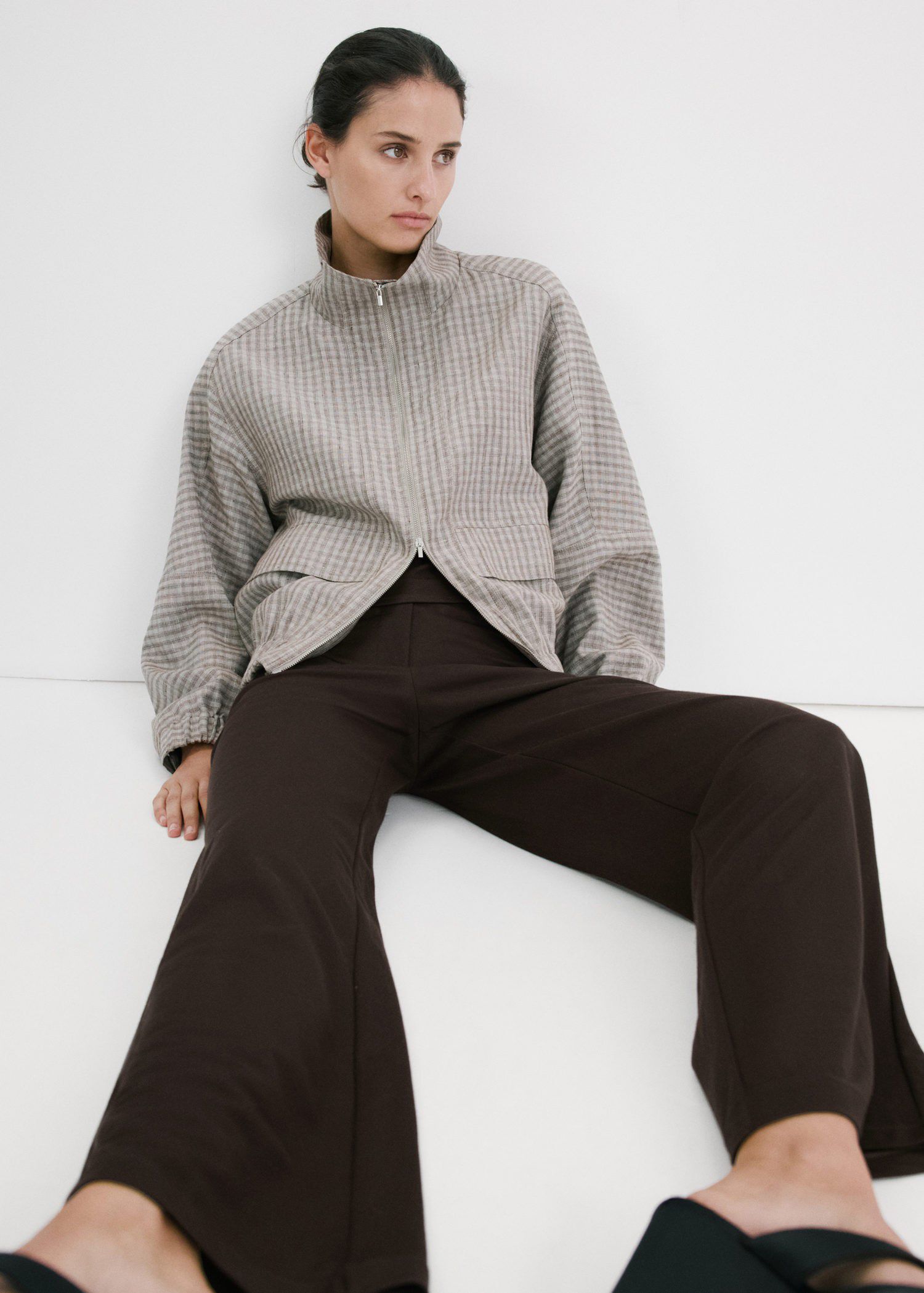 Straight mid-rise trousers