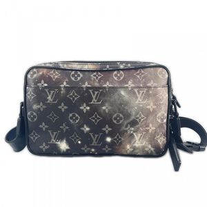 Louis Vuitton Messenger