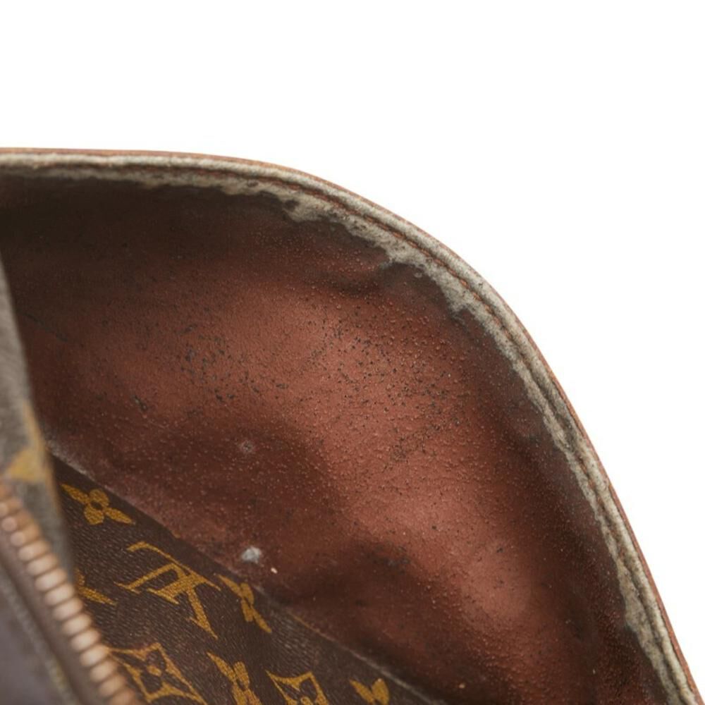 Louis Vuitton Clutch