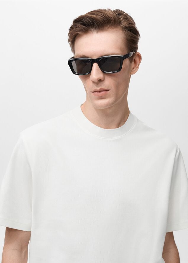 Regular-fit textured t-shirt