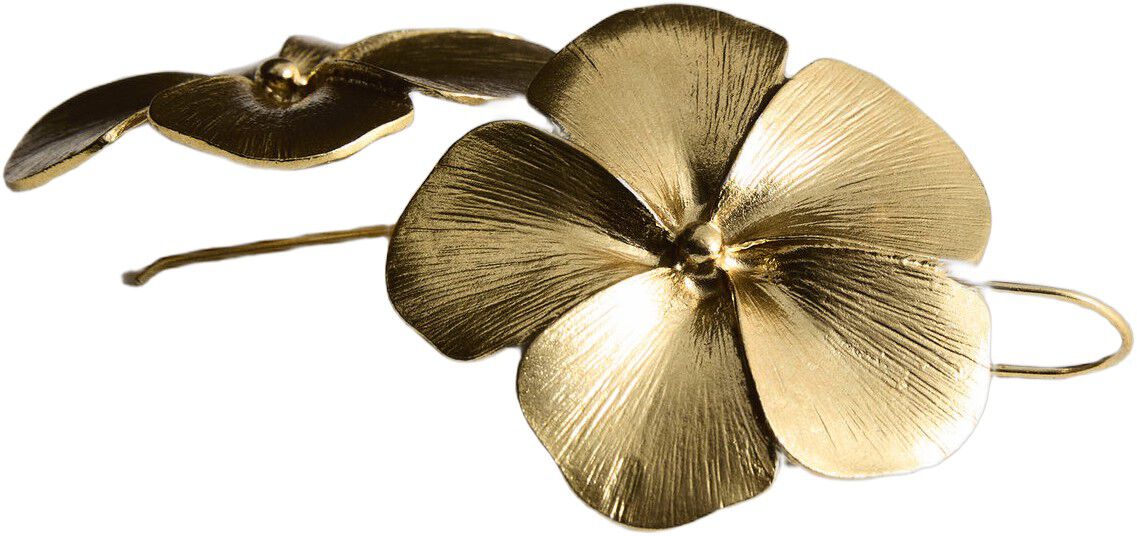 Flower design earrings