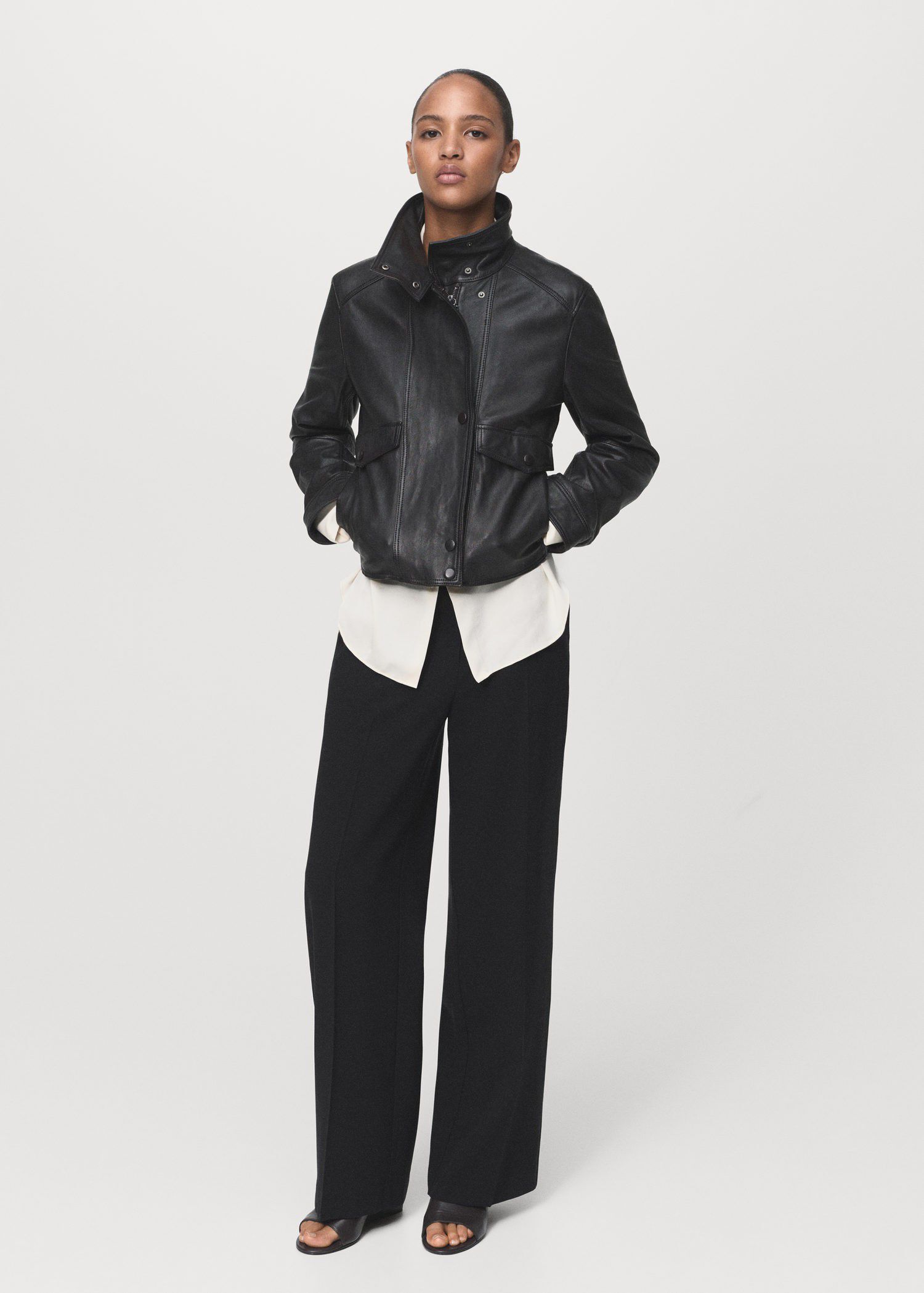 Straight mid-rise trousers