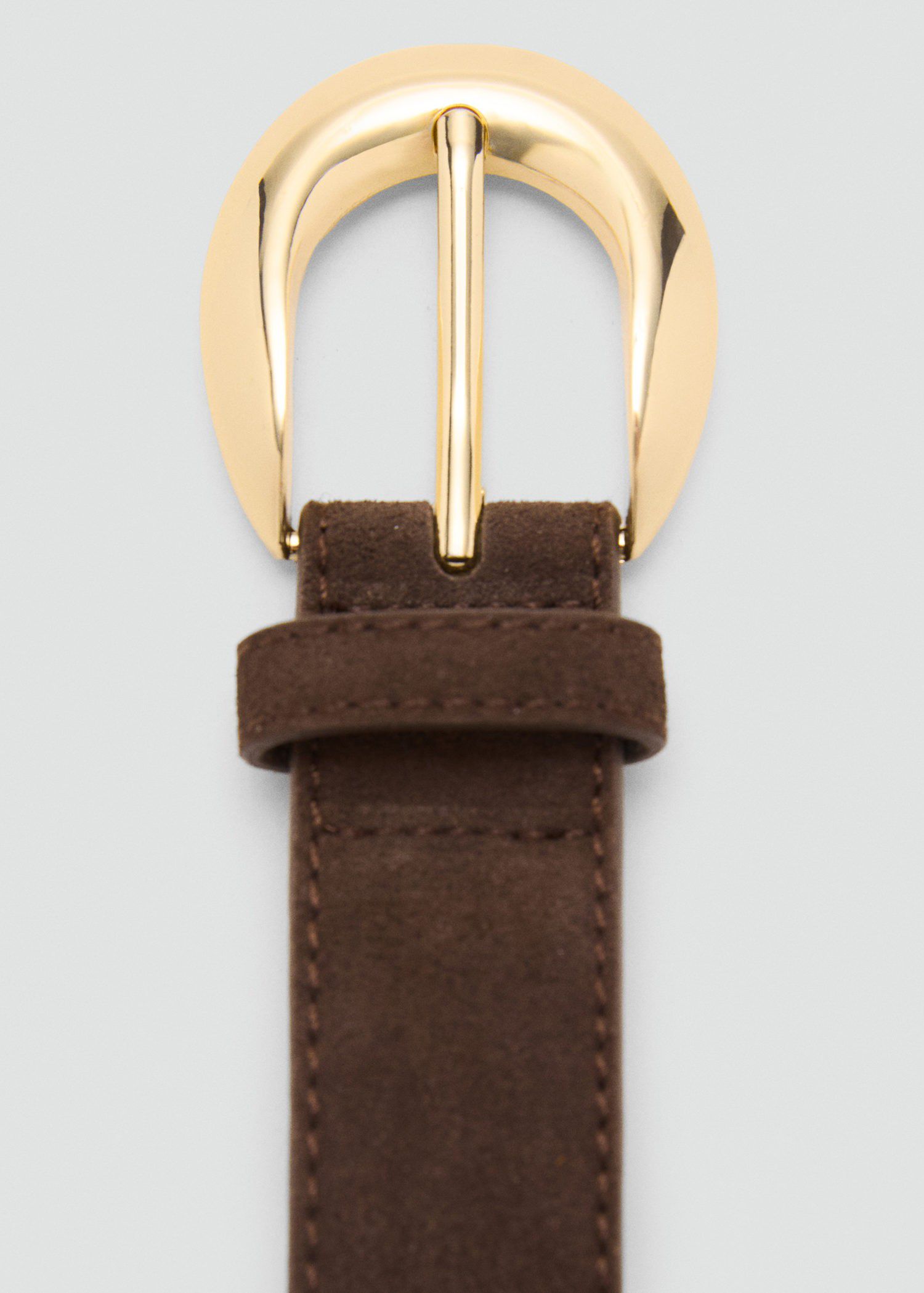 Leather belt with oval buckle