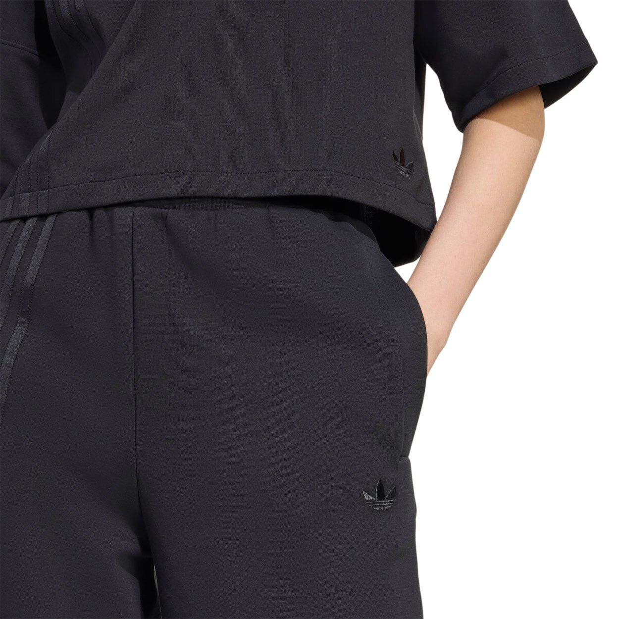 Off Placed 3-Stripes Wide Bukser