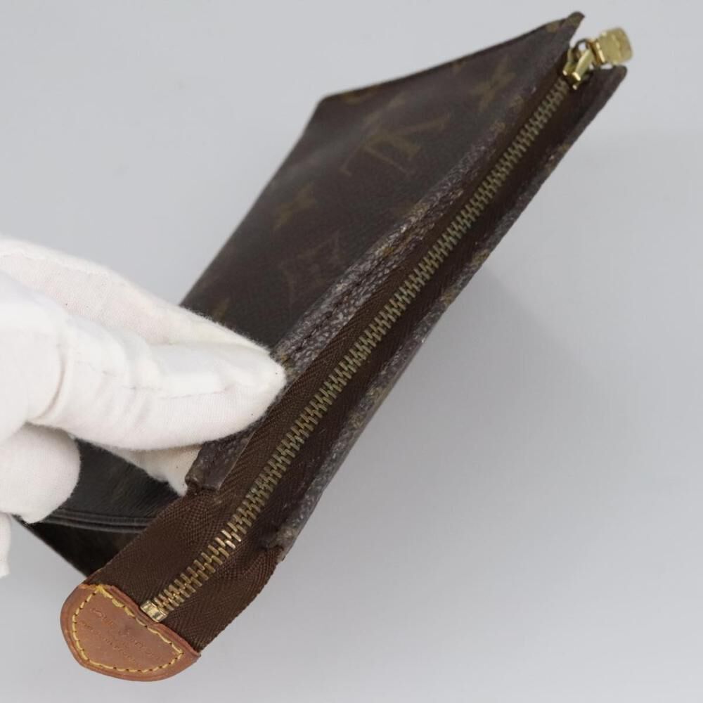 Louis Vuitton Poche Toilette