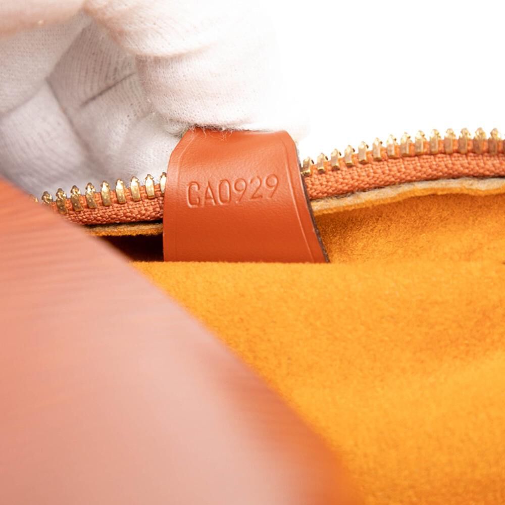 Louis Vuitton Shoulder Bags