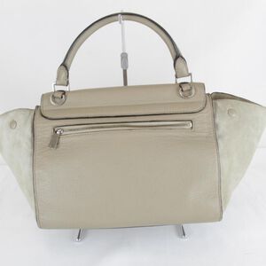 C&eacute;line Trapeze