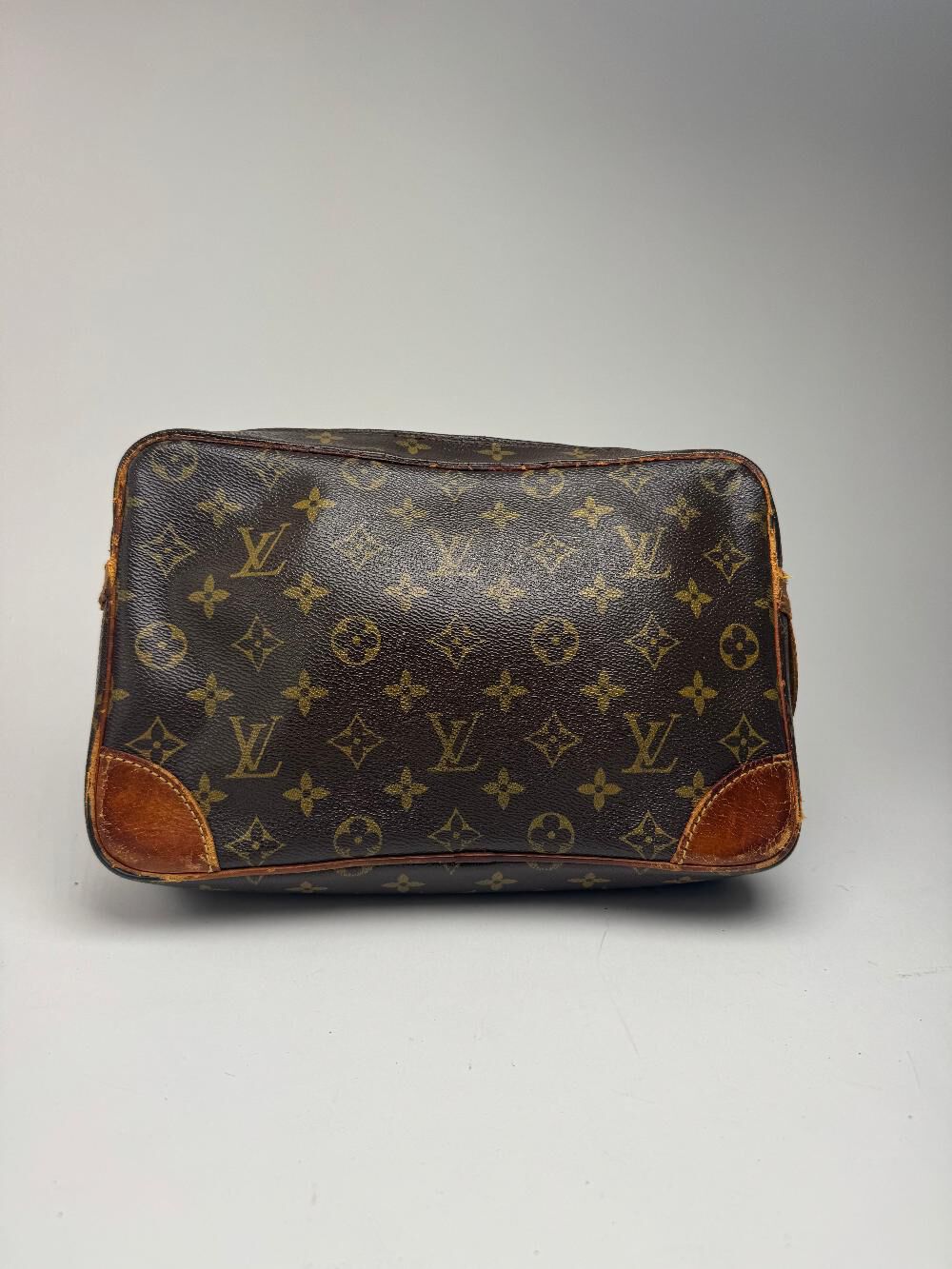 Louis Vuitton Clutch
