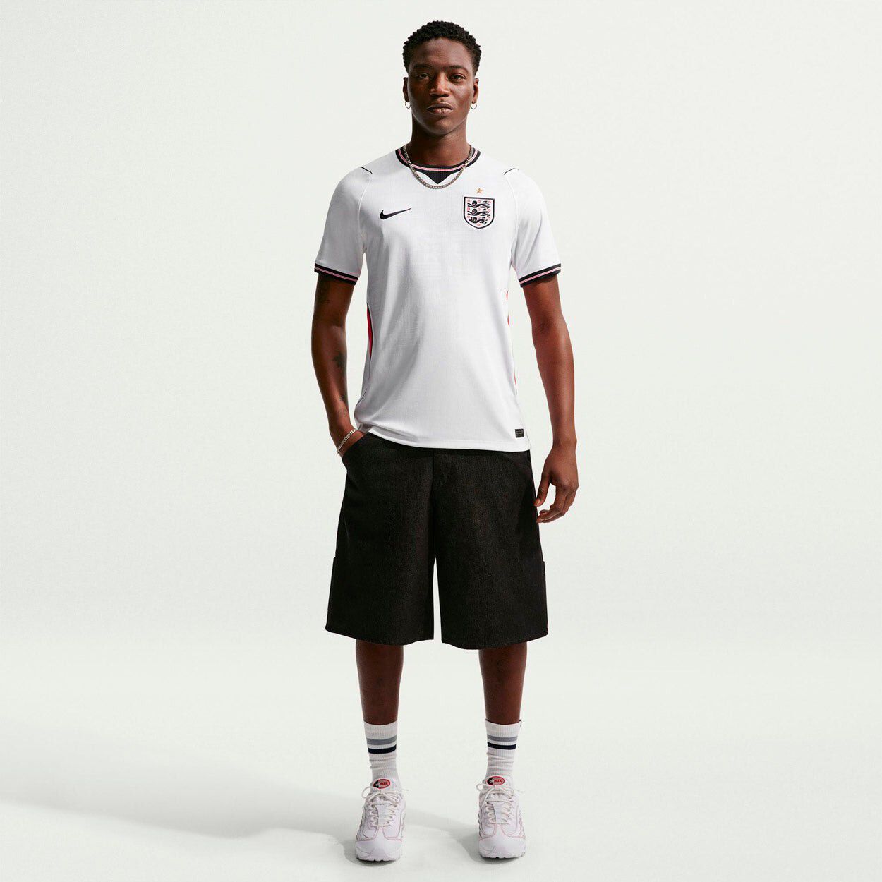 England 26/27 Voksen Hjemmebanetr&oslash;je