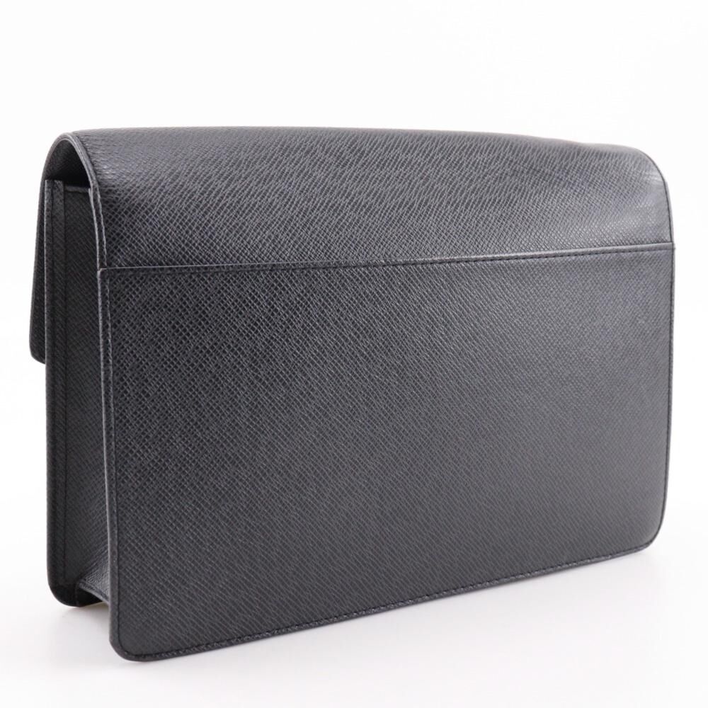 Louis Vuitton Clutch