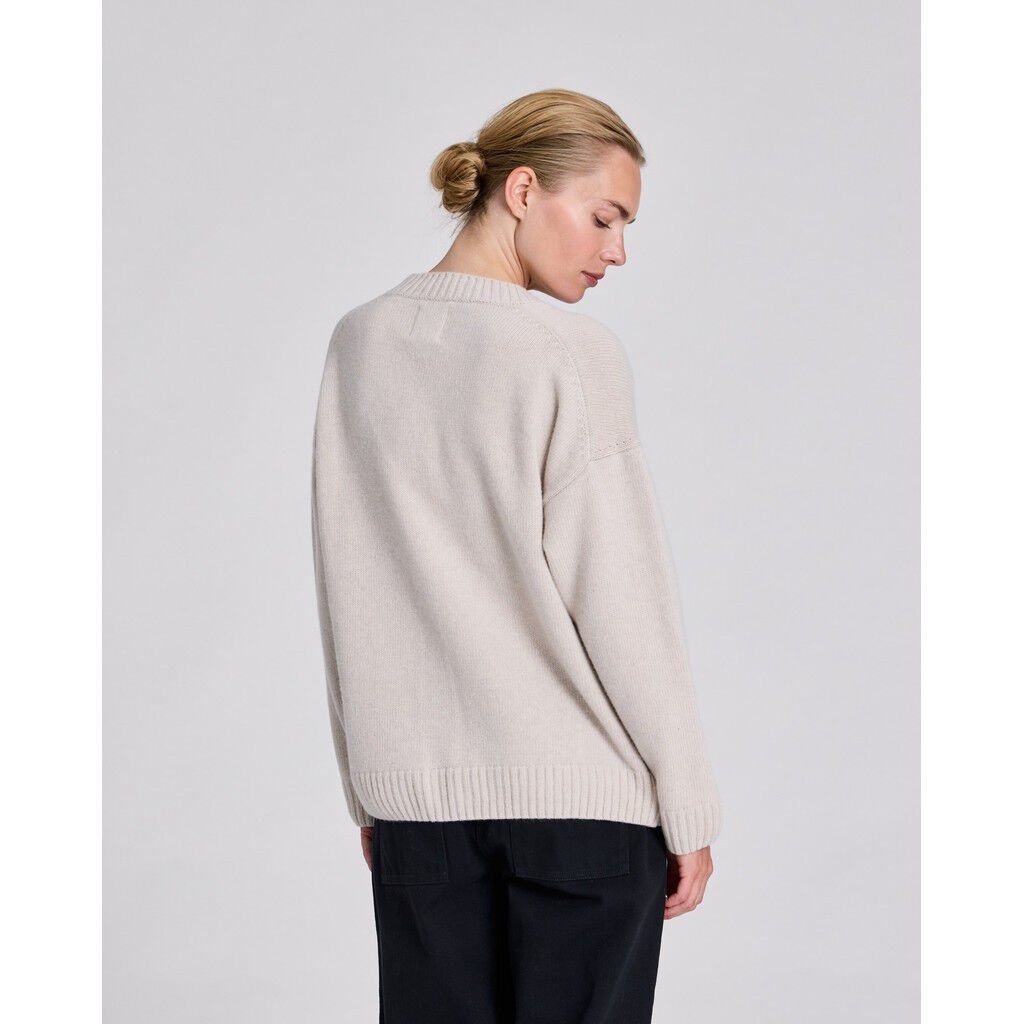 Elvira Lambswool V-neck Knit