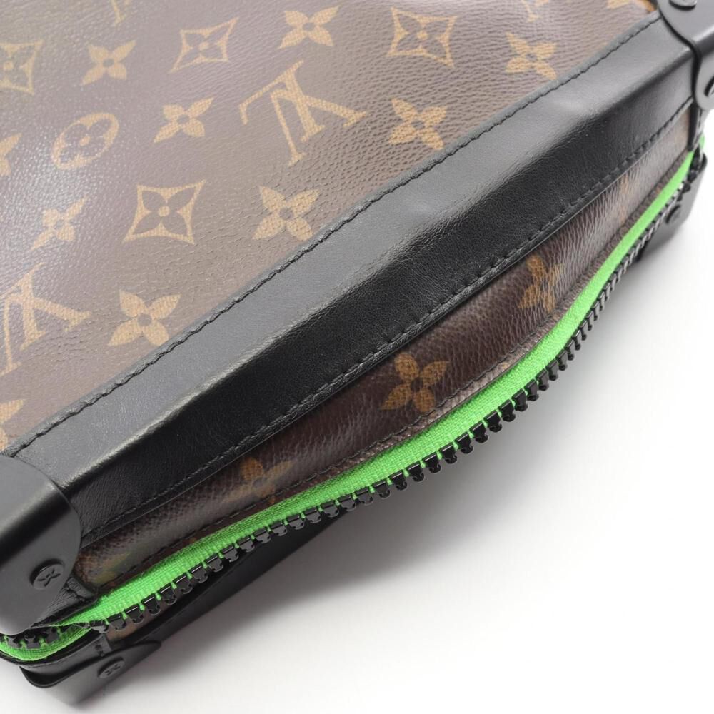 Louis Vuitton Shoulder Bags