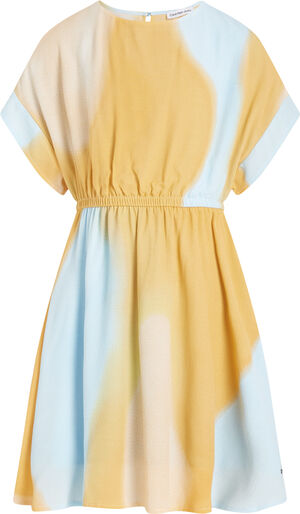Short sleeve dress