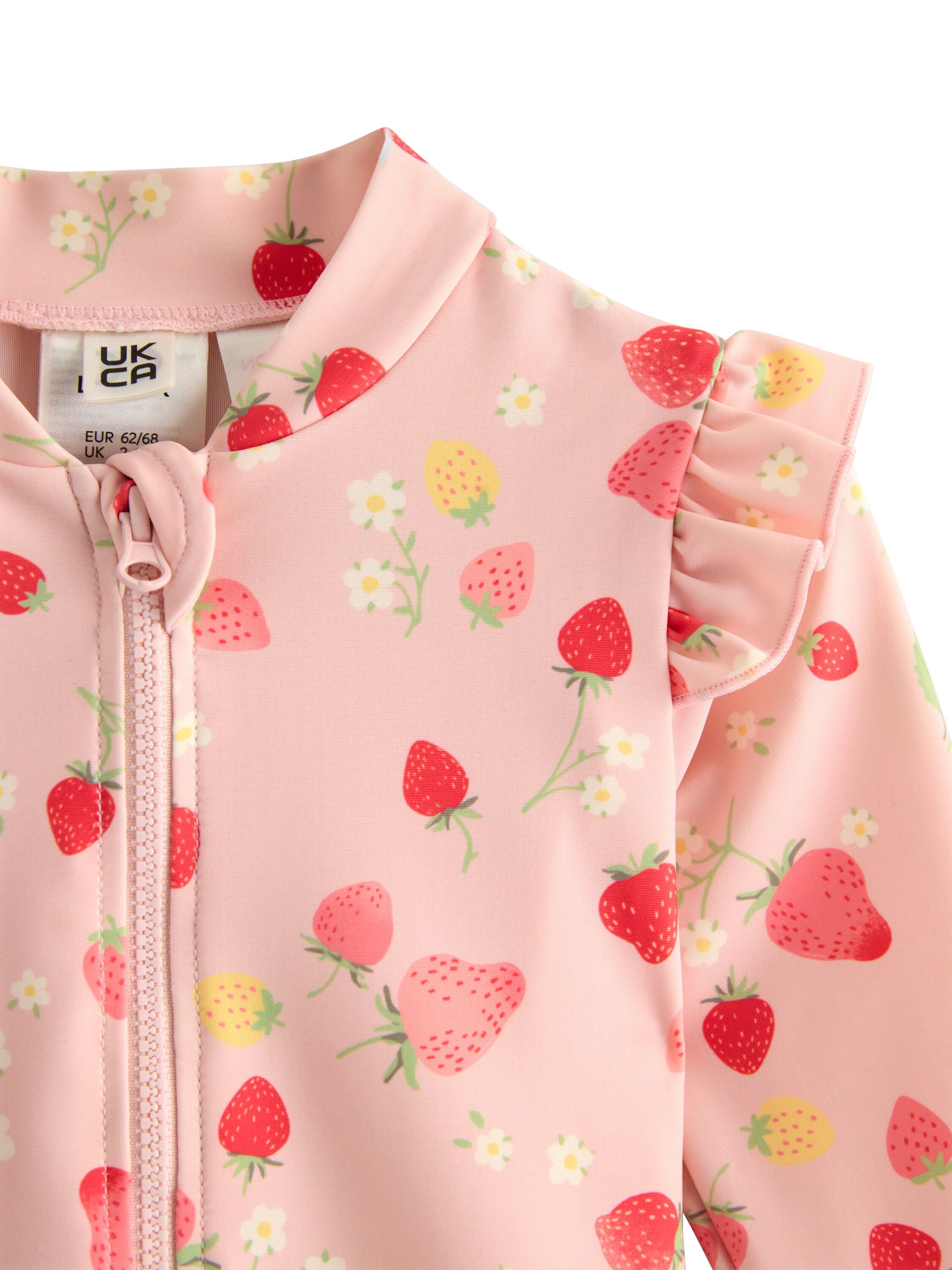 Sun protection suit with UPF 50+ an