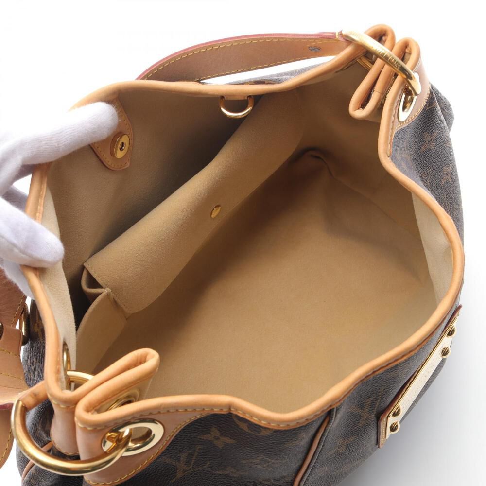 Louis Vuitton Shoulder Bags