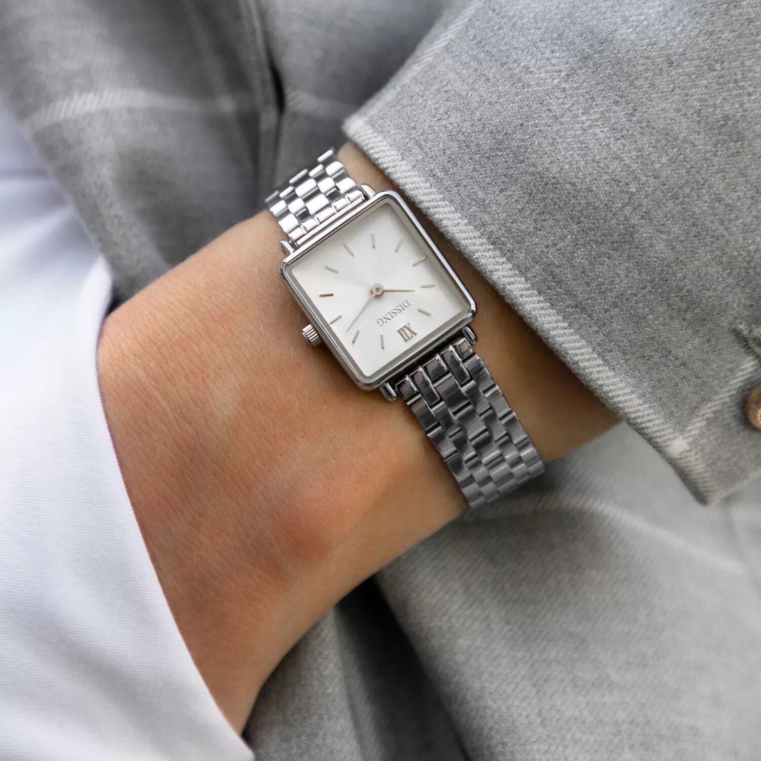 Dissing Square D1569