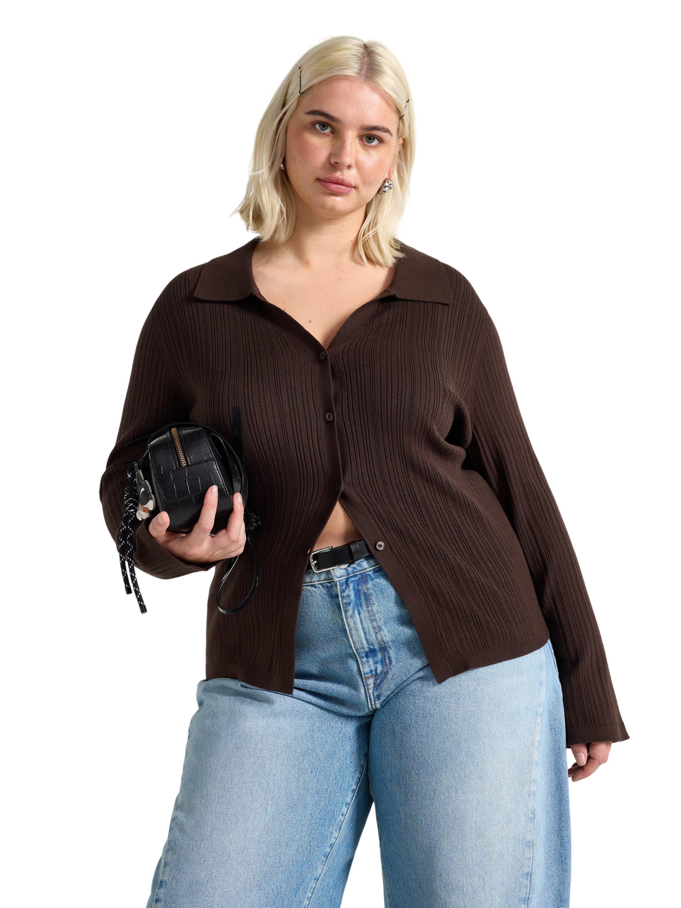 Tynn, ribbestrikket cardigan med v-