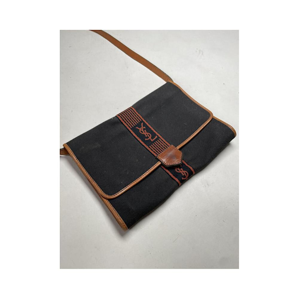 Yves Saint Laurent Shoulder Bag