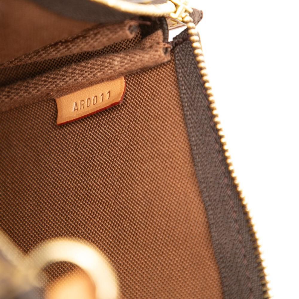 Louis Vuitton Pochette Accessoires