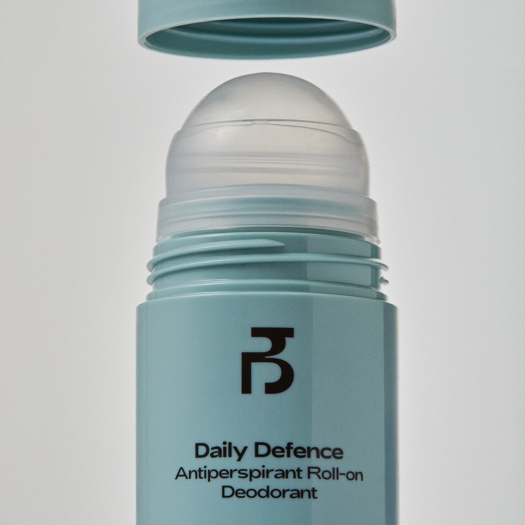 Daily Defence Antiperspirant Roll-on Deodorant
